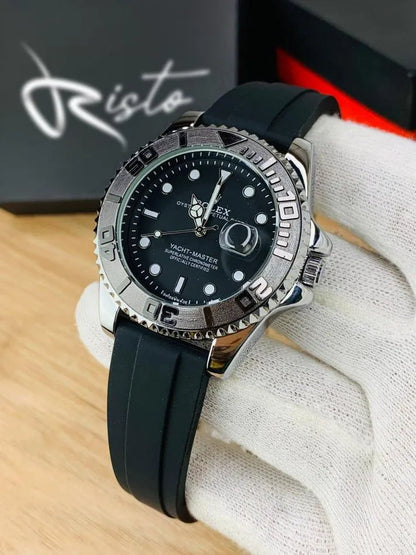 Rolex Luxury Diver-Inspired Gold Watch – Black Dial & Rubber Strap